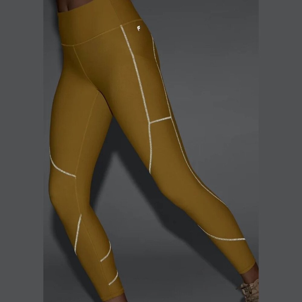 Fabletics NWT XL short Thermal Reflective pocket leggings pants in Warm Olive